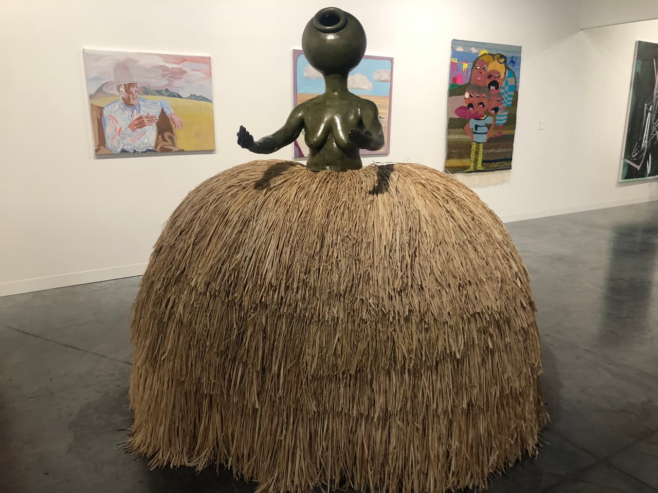 A la feria vienen representantes de 200 museos e instituciones de todo el mundo y más de 250 galerías de diferentes países. 
<br>