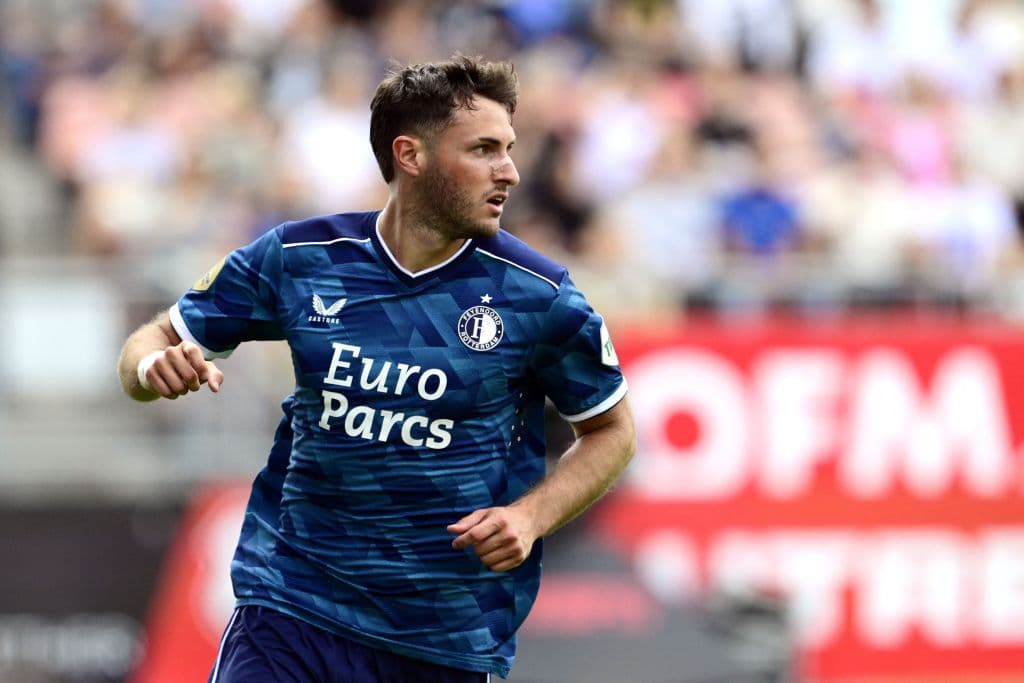 Santi Giménez revela inédito motivo para rendir bien en la Eredivisie