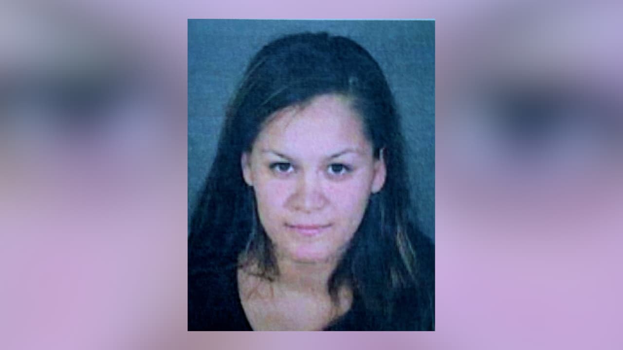 Por su parte, Liliana Carrillo solicitó una orden de restricción temporal por violencia doméstica en contra de Denton en la Corte Superior del Condado de Los Ángeles, el 12 de marzo de 2021.