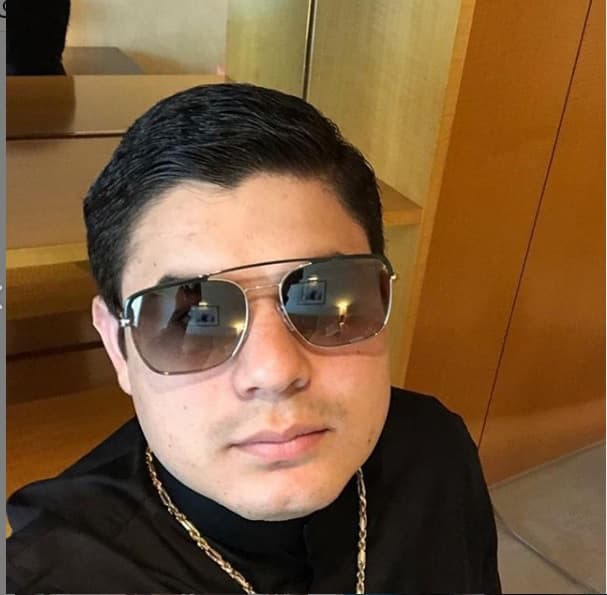 "No es que la llames (a la muerte), pero pensándolo bien, el día que me toque, que me toque en la 
<b>privacidad de mi hogar </b>o de algún hospital, Dios guarde la hora todavía, pero un día va a pasar, me gustaría estar con los míos de preferencia, esa sería una muerte no bonita, pero sí la mejor de las muertes", agregó.