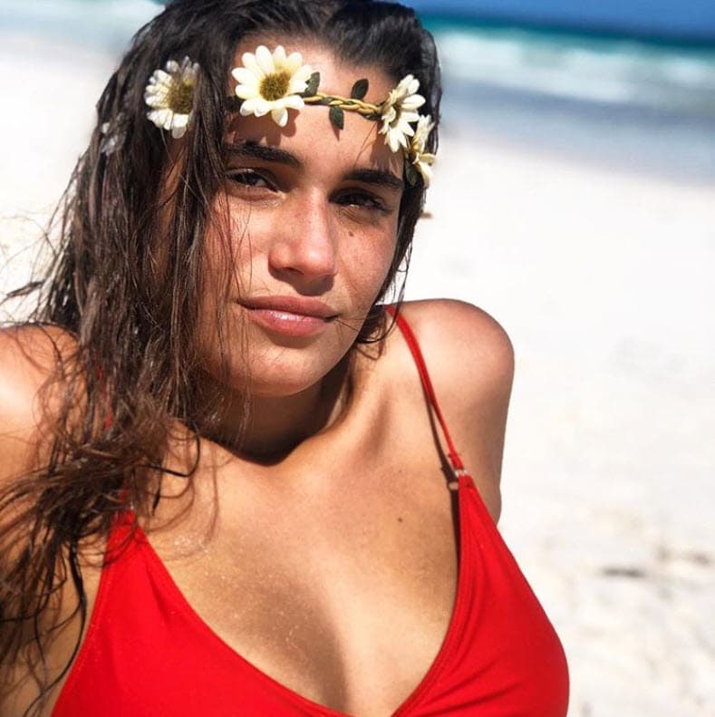 "La boda eclesiástica 
<b>queremos que sea el 16 de diciembre</b>, entonces el civil lo haremos más cercano a esa fecha", comentó.
<br>