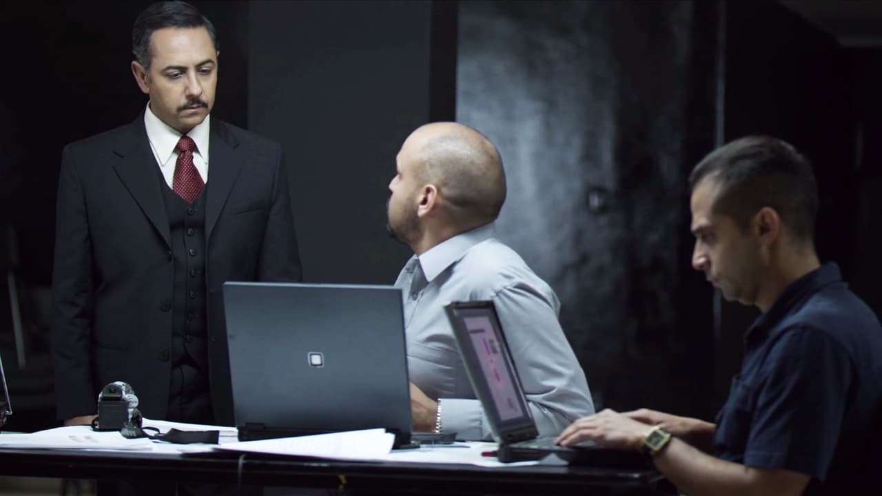 His men told him of a proposal from the teachers union to Labrador. The head of the union offered to alter the results of several polling stations on the day of the vote, but the candidate refused the offer.