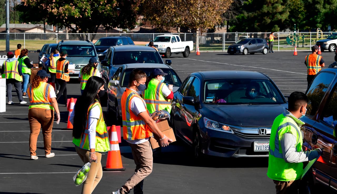 “Desafortunadamente no se va a poder aprobar todo, están
<b>tratando de aprobar 908,000 millones</b>. Todavía están con estas negociaciones pero esperamos que antes del 11 de diciembre tengamos luz en todo esto”, explicó la experta en finanzas, Claudia Shah.