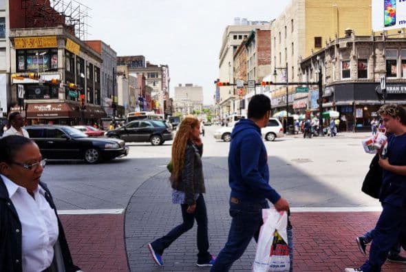 Nueva Jersey tiene 147 mil menos. Ambos estados fueron afectados por despidos en fábricas.