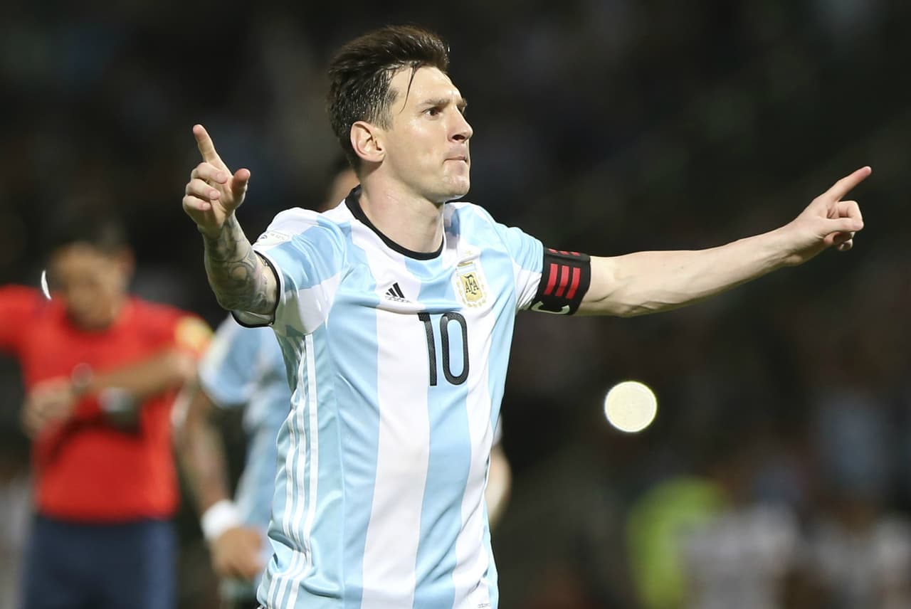 Messi marca su gol 50 con la selección argentina