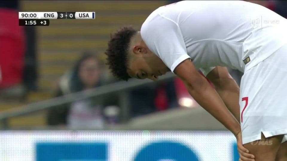 Tiro desviado de Jadon Sancho