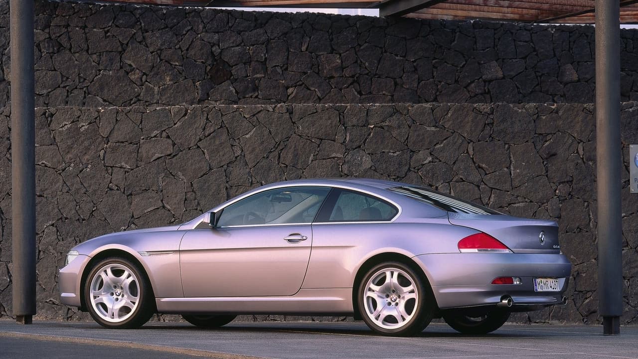 Este modelo implicó un importante salto mecánico con respecto a la versión anterior, llevaba un impulsor V8 de 4.4 litros que generaba 325 caballos de fuerza, con un torque de 330 libras-pie.