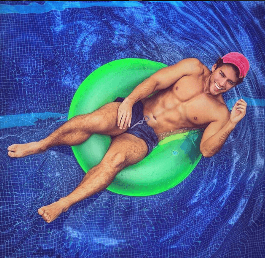 Polo Morin tiene 27 años y aún se divierte como niño.