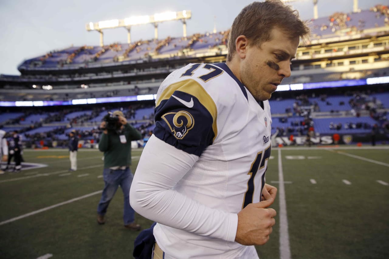 La NFL investiga a Case Keenum de los Rams por jugar supuestamente conmocionado
