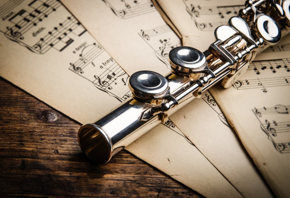 <b>LIBRA</b>
<br>
<b>Nota musical: la</b>
<br>
<b>El mantra (la afirmación positiva) de tu signo es: YO EQUILIBRO</b>
<br>
<b>Mantra hindú: mein santulan मैं संतुलन</b>
<br>Escribirás todo aquello que vas a equilibrar: Yo Equilibro y armonizo mi vida, Yo equilibrio y armonizo mi tiempo, Yo Equilibro mi salud.