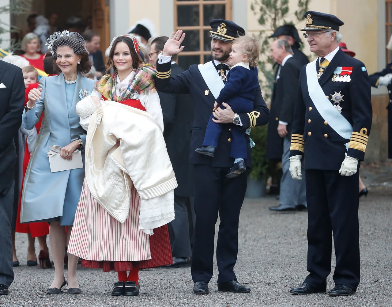 Business Insider reportó que el patrimonio de esta familia real está valorado en 70 millones de dólares, mismo que contempla la propiedad privada del Solliden Palace, una casa de verano en el mar Báltico.