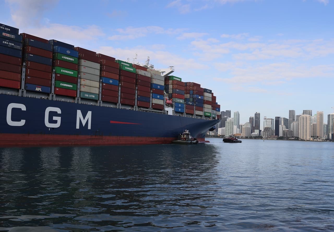PortMiami publicó la llegada del CMA CGM Argentina en su cuenta de Twitter. 
<br>