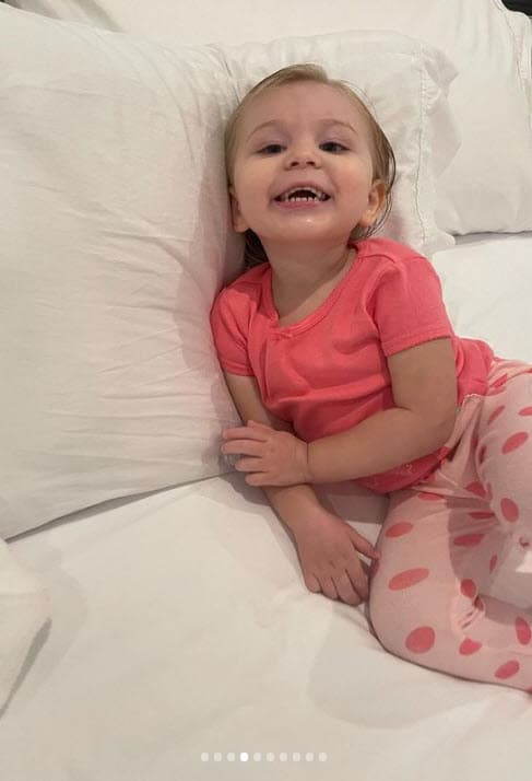 El 20 de junio escribió el siguiente texto acompañado de una serie de imágenes de Mía: "El mero hecho de no poder compartir contigo por situaciones de adultos que en tu pequeño entendimiento no cabe, para mi es una desilusión de vida".
<br>