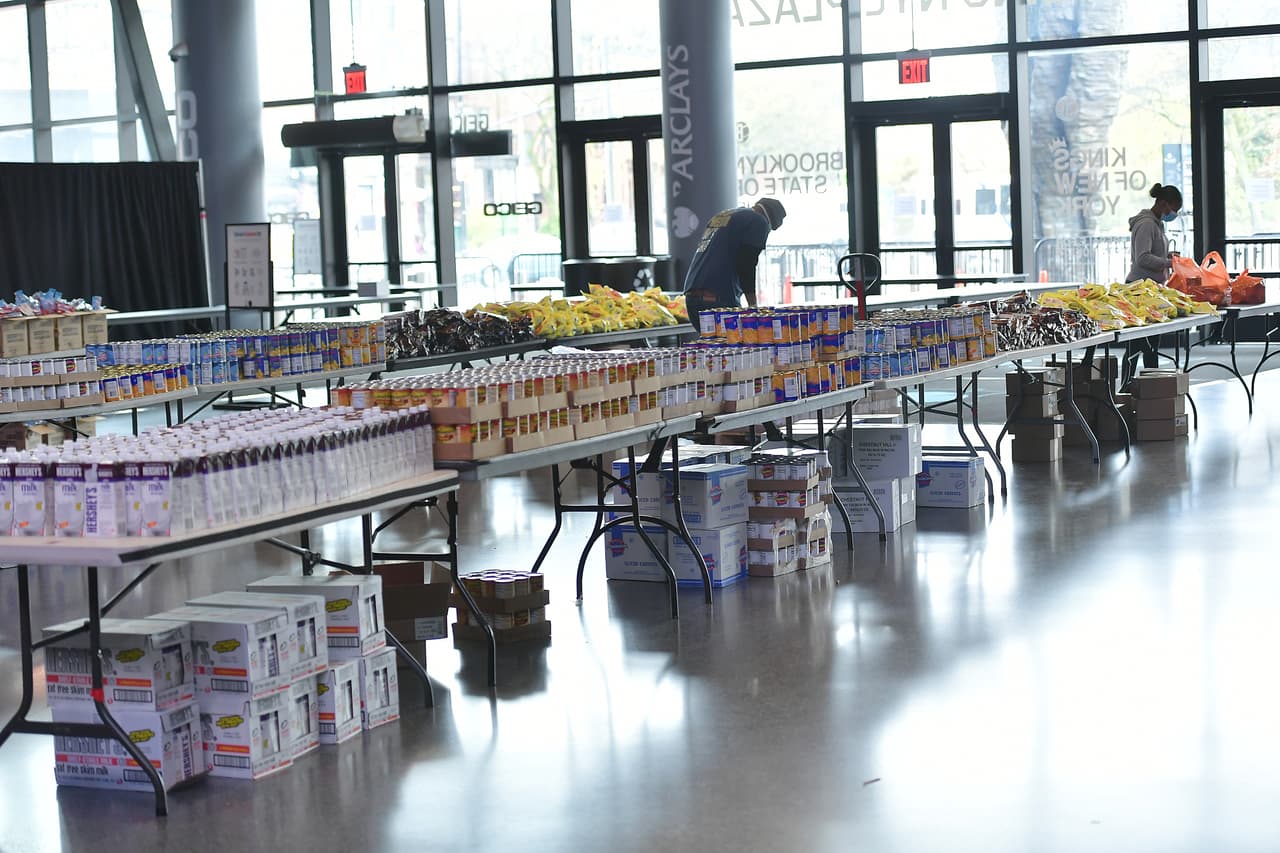 Empresa del área de Nueva Jersey dona alimentos para combatir el hambre durante coronavirus