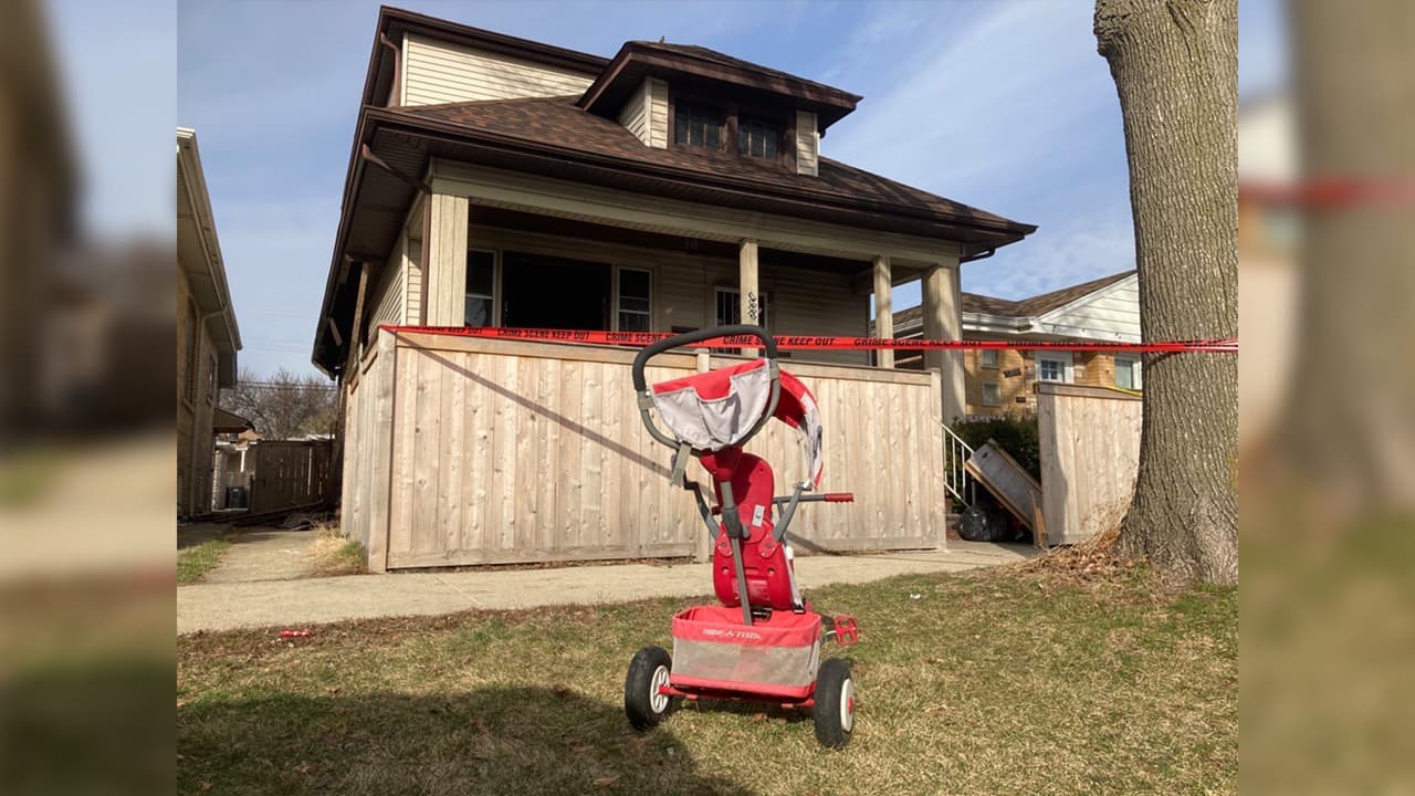 En tanto, autoridades continuaban con las diligencias en el lugar, mientras realizaban las indagatorias pertinentes.
<br>