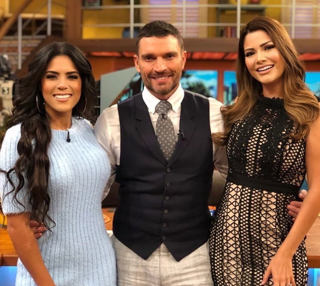 El modelo y actor argentino deslumbró con su presencia en el estudio de Despierta América. Ana y Francisca le dieron la bienvenida al programa y disfrutaron de su compañía.
<br>