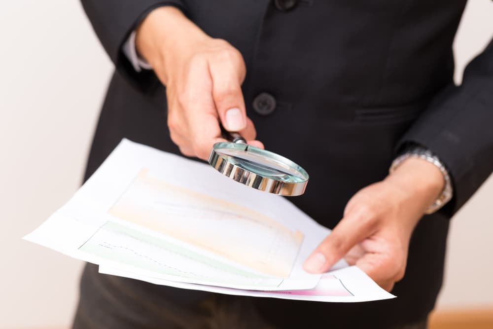 Te recomiendo que antes de firmar algún contrato comercial leas muy bien las letras pequeñas. Si algo se frena o no se da, no intentes forzarlo.