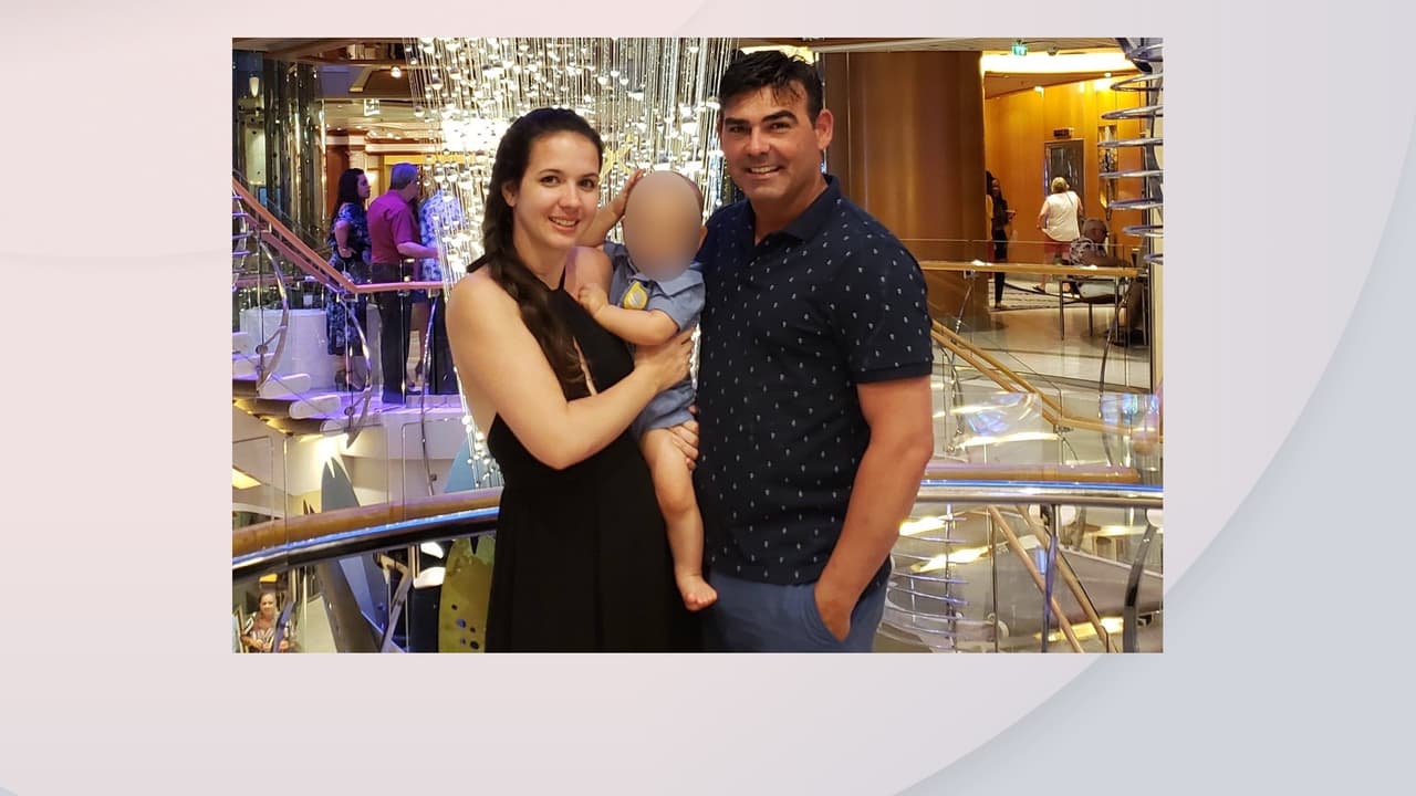 Entre las víctimas del tiroteo ocurrido en Odessa, Texas, el pasado 1 de septiembre, se encontraba la cubana Marian Boado, de 27 años, que conducía una camioneta, donde también estaba en el asiento de atrás su bebé de 11 meses.
<br>