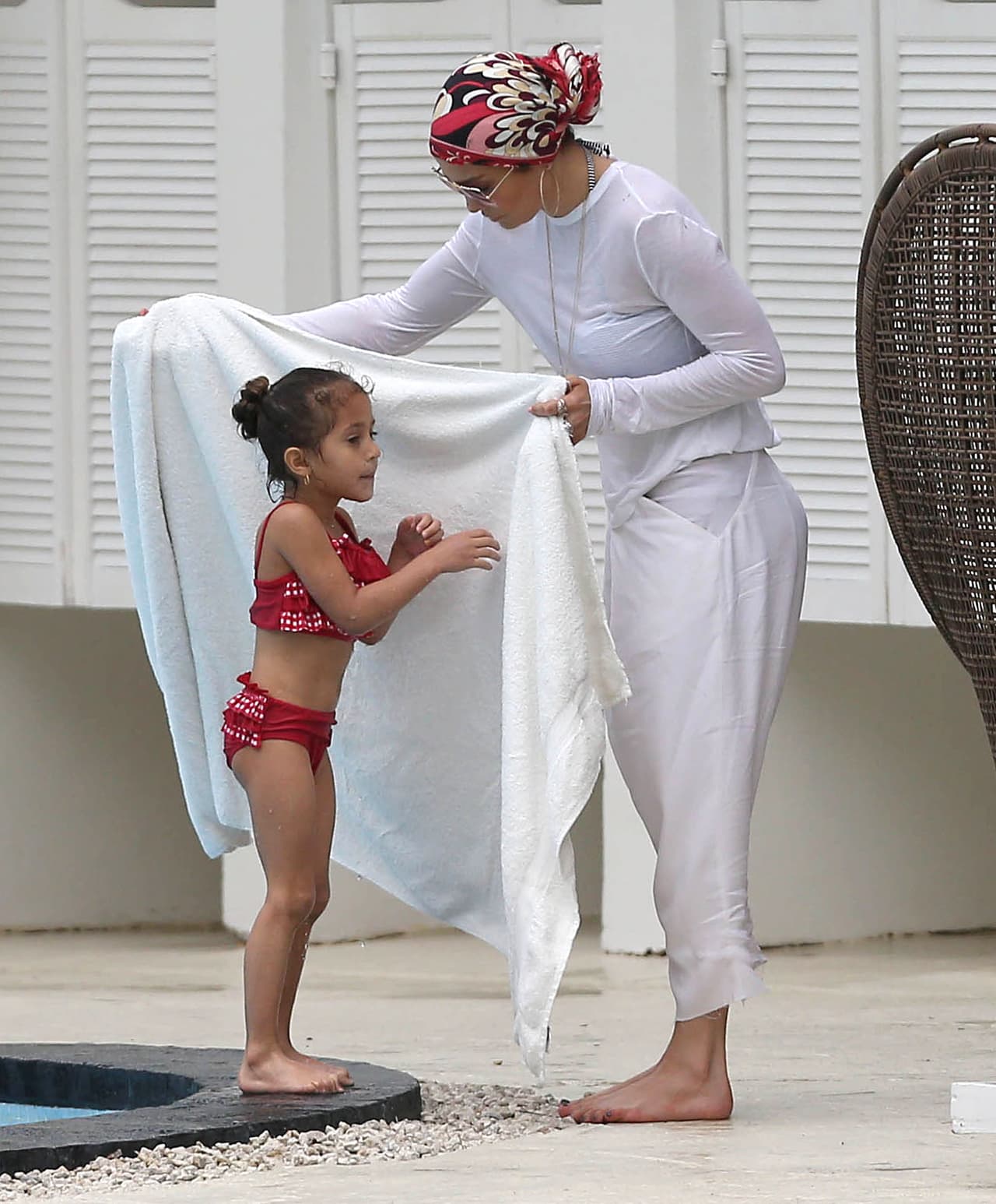 Muy cute y femenina, igual que su talentosa madre Jennifer Lopez.