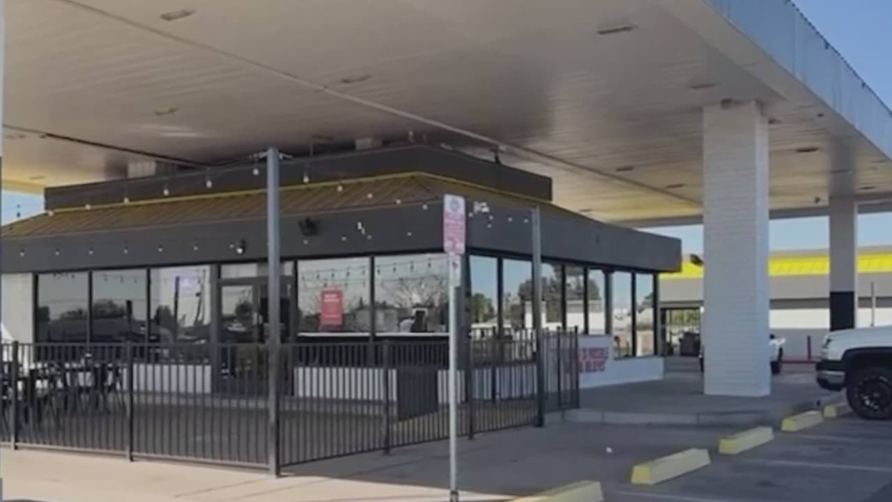 Negocios en Phoenix cerraron sus puertas este viernes en solidaridad con la comunidad migrante