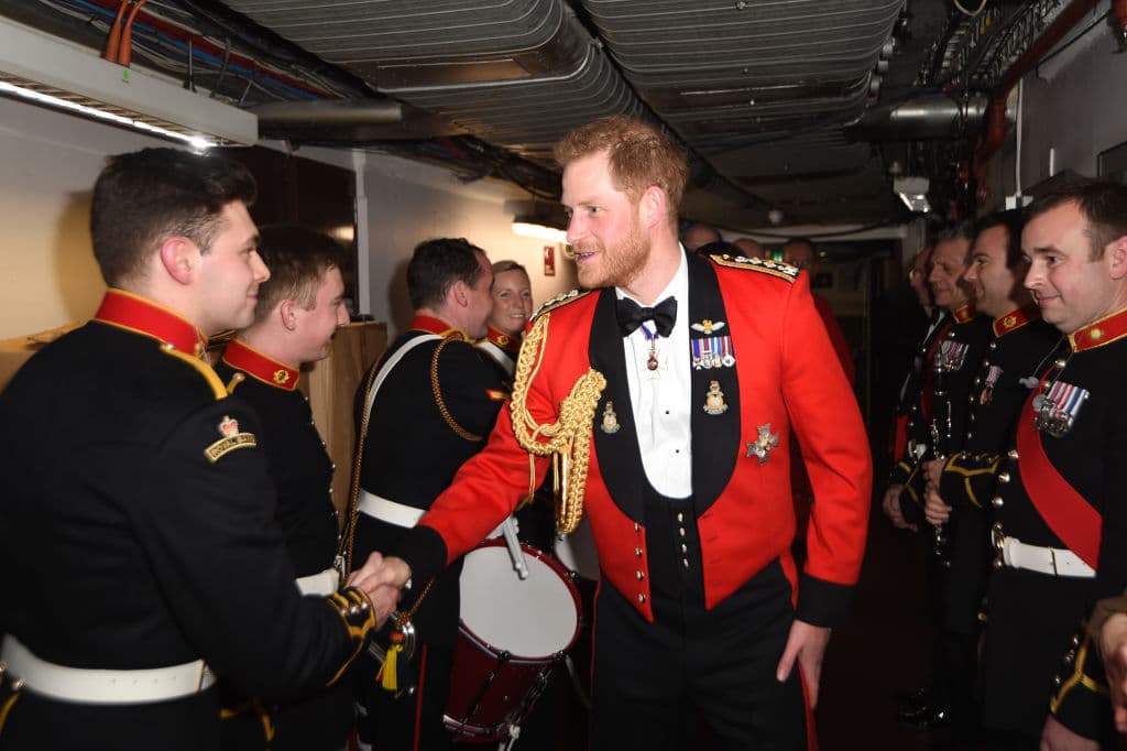 Dicho evento musical conmemoró los 75 años de la terminación de la Segunda Guerra Mundial, así como el 80 aniversario de la formación de los comandos británicos, explicó Daily Mail.
<br>