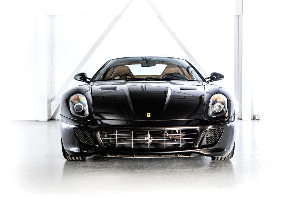<h3 class="cms-H3-H3"><b>Ferrari 599 GTB 2009 </b></h3>
<br>Vendido en $173,167 con un registro de 1,548 millas (2,492 kilómetros).