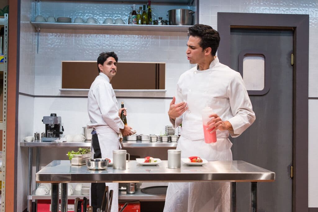 Esta obra dirigida por Sandra Márquez se presenta en el Richard Christiansen Theater del Victory Gardens Theater, ubicado en el 2433 North Lincoln Avenue.