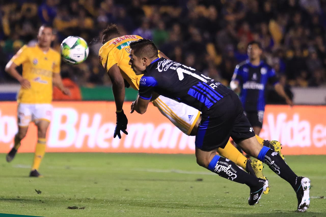 El juego aéreo fue clave para Tigres en el partido, porque por esta vía llegaron tres de sus cuatro goles en la noche.