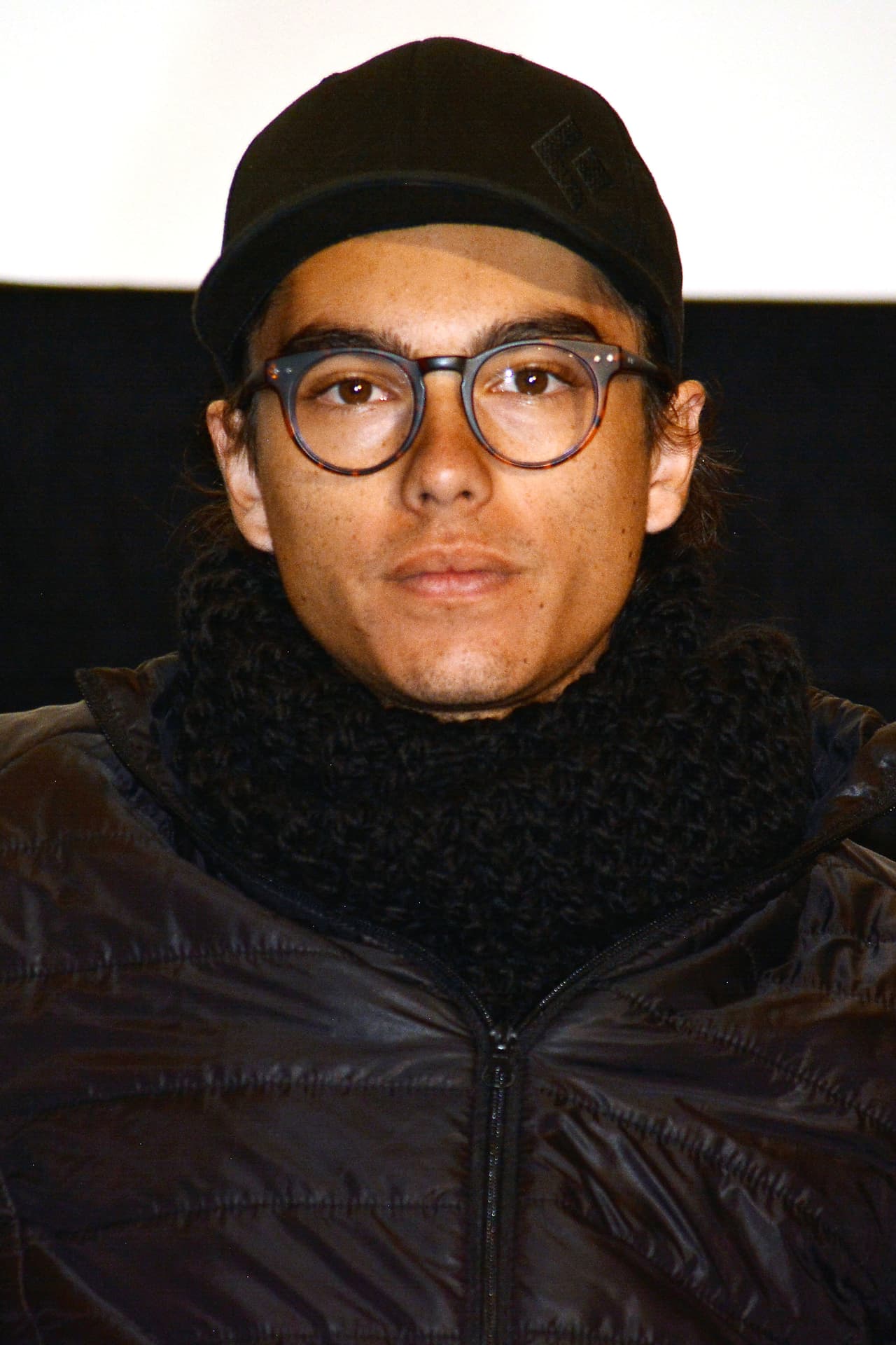 "Cuando me quedé (en 'Rebelde'), me sentí muy agradecido de que me dieran la oportunidad, sin importar el nombre del proyecto", mencionó, "lo importante es que tengo trabajo y que gracias a eso, 
<b><a href="https://www.univision.com/entretenimiento/puedo-sacar-a-mi-hija-adelante-con-mi-musica-natalia-subtil-tras-ruptura-con-sergio-mayer-mori-video" target="_blank">pude pagar la escuela de mi hija</a></b>, pude darle su fiesta y todo eso que estaba buscando".
<br>