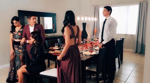 Johnny Lozada da muchisímas gracias a su madre, a sus hijos y a su esposa por estar siempre a su lado en todo momento.