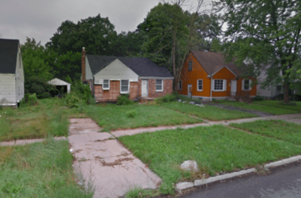 El sitio de los jardines de Warrendale, antes de la demolición.