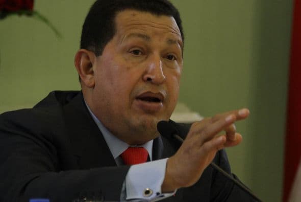 Chávez exaltó, en cadena de radio y televisión, los logros de su gobierno en materia de educación y sostuvo que "sólo los egoístas de la oposición" no quieren reconocer los avances en esa área.
