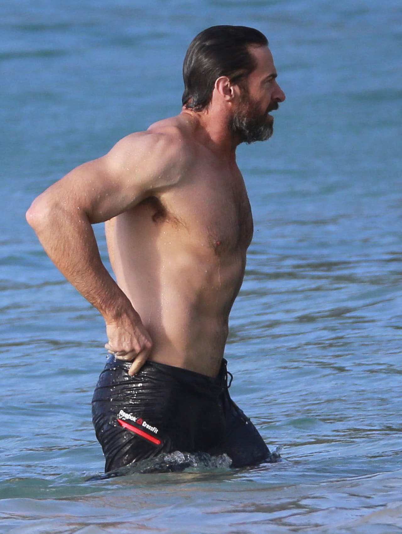 "Debes aumentar la ingesta de agua a algo así como 10 litros por día, y después paras de tomar cualquier tipo de líquido 36 horas antes de rodar".