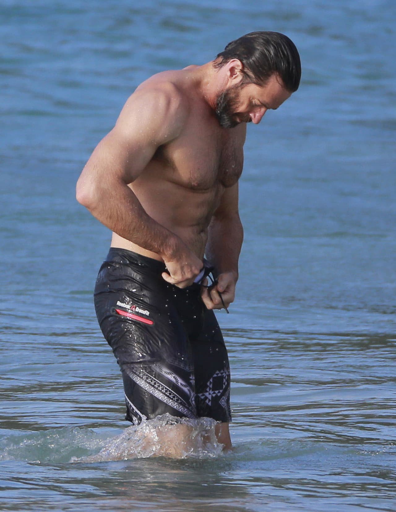 "Como has tomado tanta agua, estás haciendo "pis" todo el tiempo, y después no tienes nada. Entonces, ahí pierdes unos 5 kilos de peso en agua”, contó el actor.