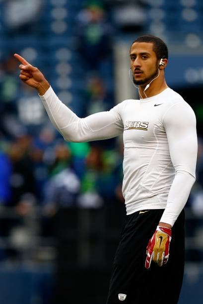 Colin Kaepernick Quarterback de los San Francisco 49ers Más videos de Chismes aquí.  