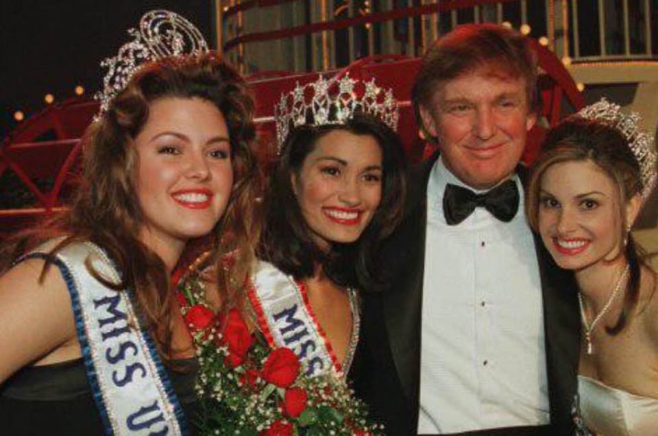 9 cantantes que no pudieron evitar comentar el debate presidencial en Twitter