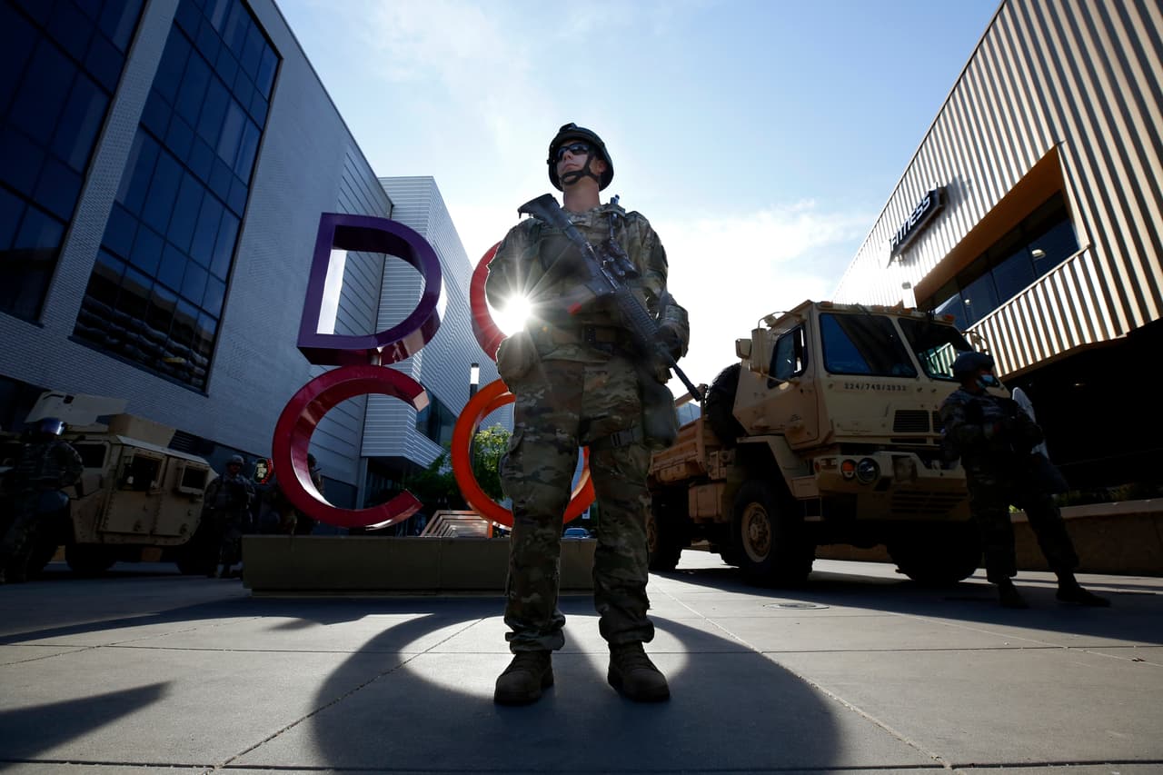 Newsom dijo que el despliegue policial busca evitar el caos desatado en el Capitolio de Washington, por lo que el estado se coordina con autoridades locales y federales.
<br>