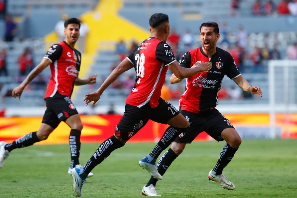Atlético San Luis, con un doblete Abel Hernández y un tanto de Zahid Muñoz, remontó ante Atlas, actual campeón, que quedó casi eliminado del Apertura 2022.