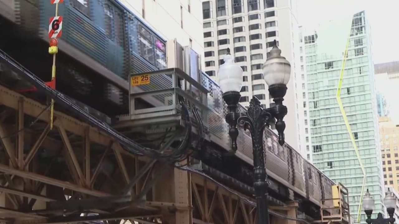 Un muerto y un herido en dos ataques en trenes de la CTA durante el fin de semana en Chicago