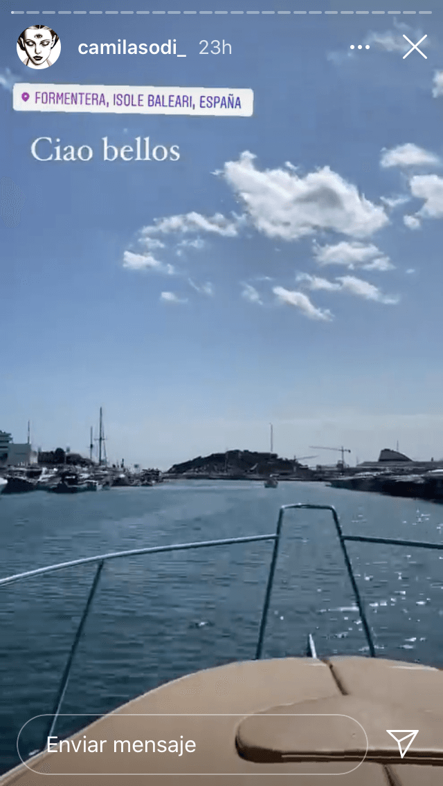 Tras darse a conocer las fotos que los compromete de manera cariñosa, ambos han guardado silencio en sus redes sociales. 
<br>