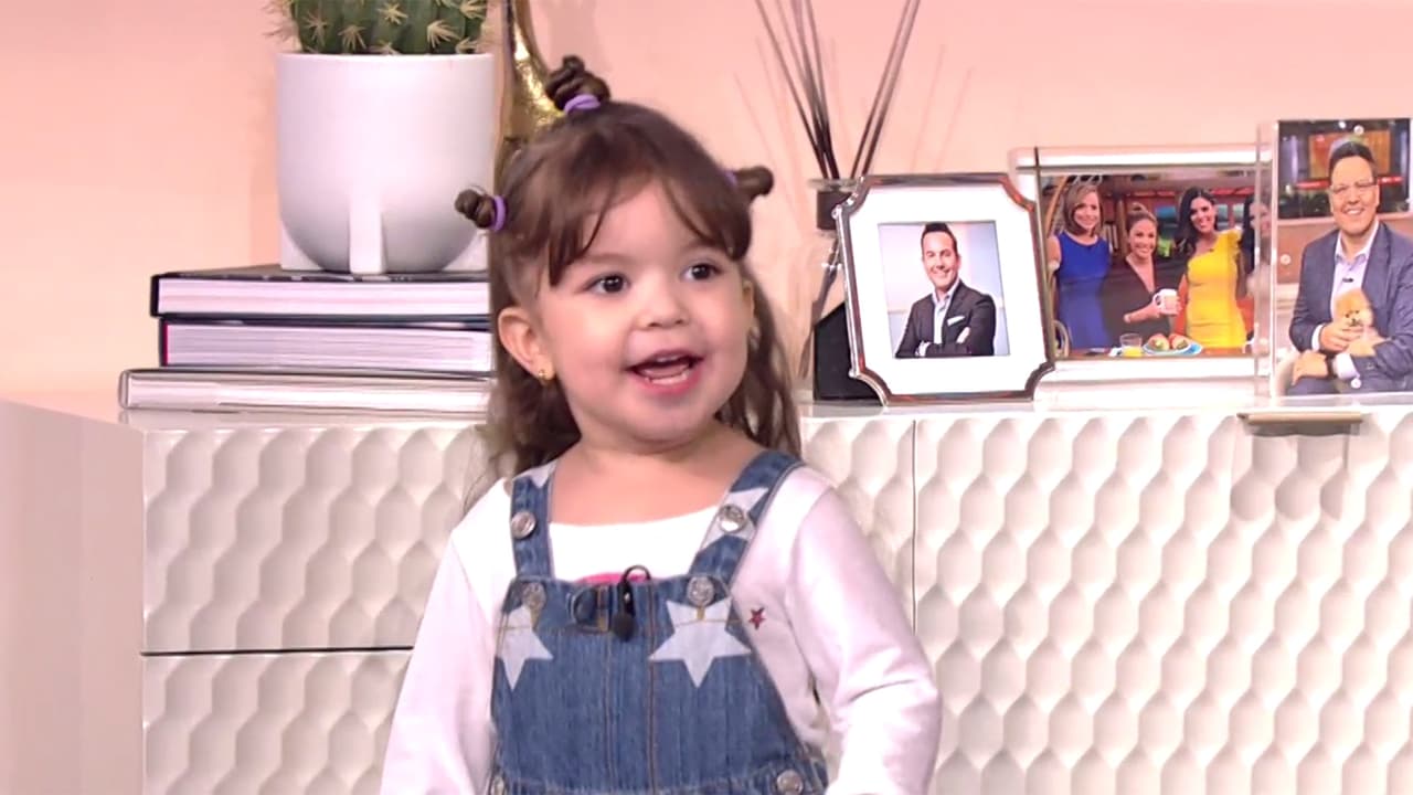 La pequeña venezolana está segura que Chayanne "le robó el corazón", al igual que a Karla Martínez, quien dijo que lo que más le gusta del artista es su sonrisa.