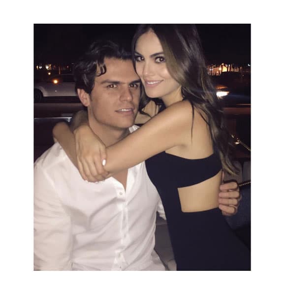 Este galán es conocido en el medio del espectáculo, pues tiene grandes amigos famosos como 
<b>Alejandro Fernández</b> y
<b> Claudia Álvarez</b>, sólo por mencionar algunos, mismos que fueron invitados a la boda de la pareja.