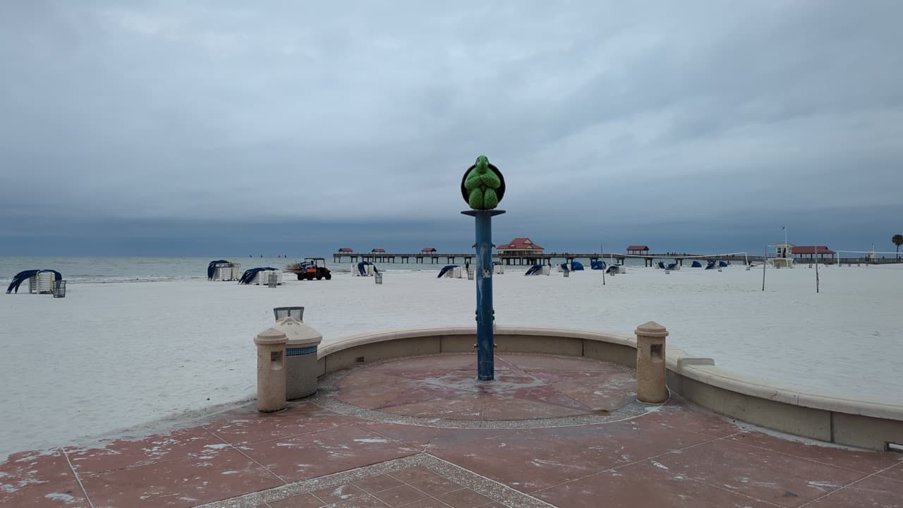 El Pier 60 fue construido en 1962 y lleva ese nombre porque está al final de la Carretera Estatal 60.