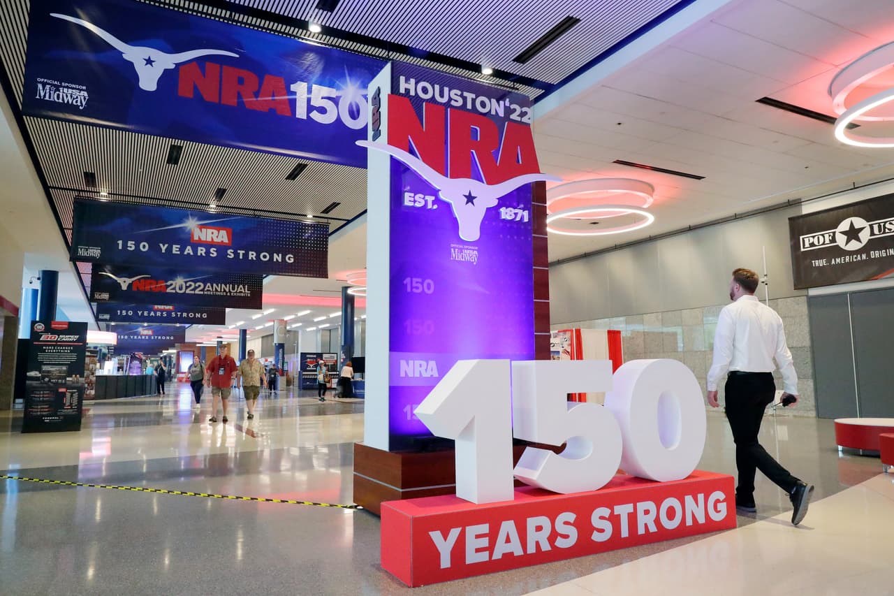 NRA inicia su convención de armas en Texas, a 3 días de la masacre escolar que vistió de luto a Uvalde