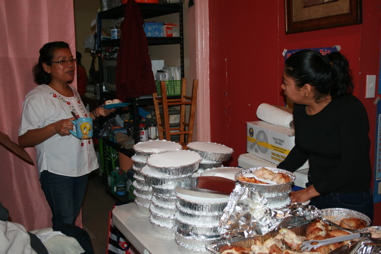 La cocina de Alicia sirve para preparar hasta 50 platos de comida.