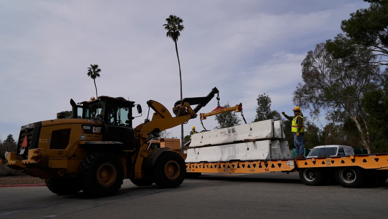 Medidas para protegerte a ti y tu vivienda de los deslaves en áreas quemadas por incendios en Los Ángeles