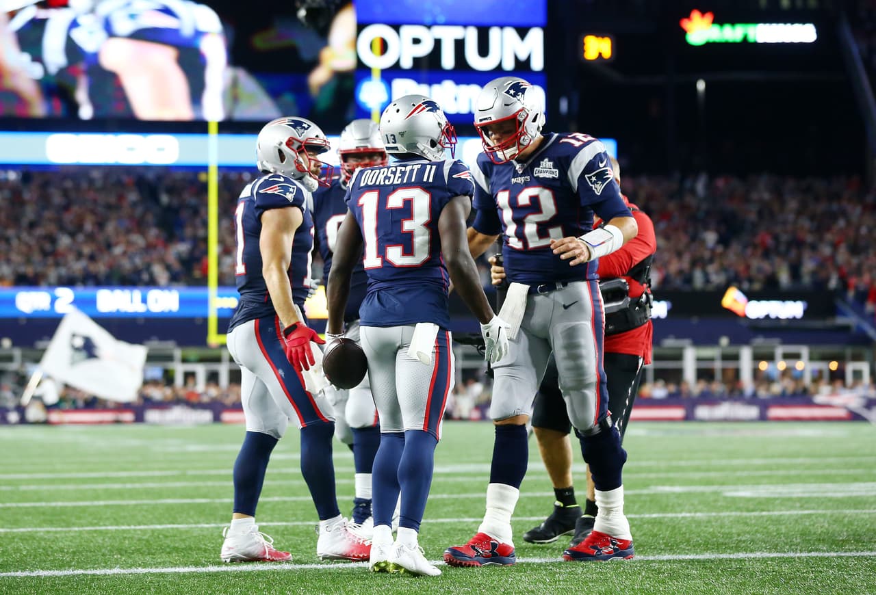 Los New England Patriots celebrates se impusieron 33-3 ante Pittsburgh Steelers.