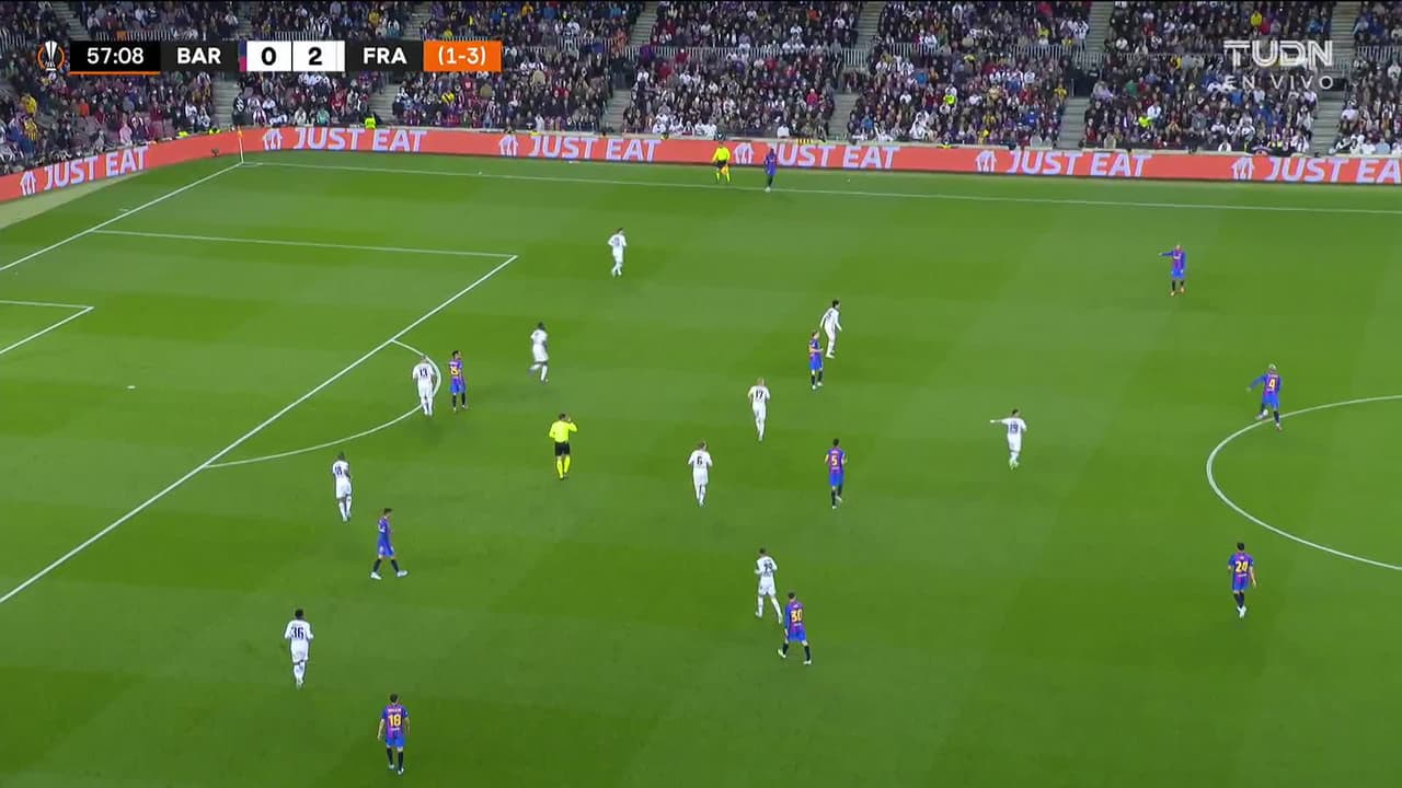 ¡TIRO ATAJADO! disparo por Jesper Lindstrøm.