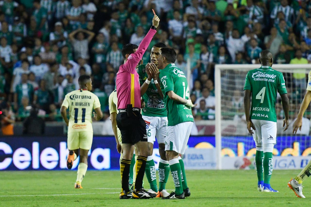  Bajas muy sensibles para León: Sin Rubens en la ida ni Macías para toda la Final