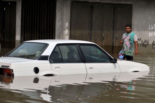 A su vez, la ministra del Ambiente, Beatriz Uribe, advirtió que las precipitaciones se intensificarán entre noviembre y diciembre, especialmente en la zona andina del país.